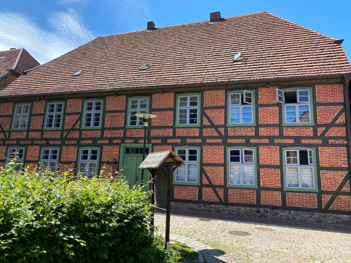 Apartment Altes Pfarrhaus in Plau am See Exterior foto